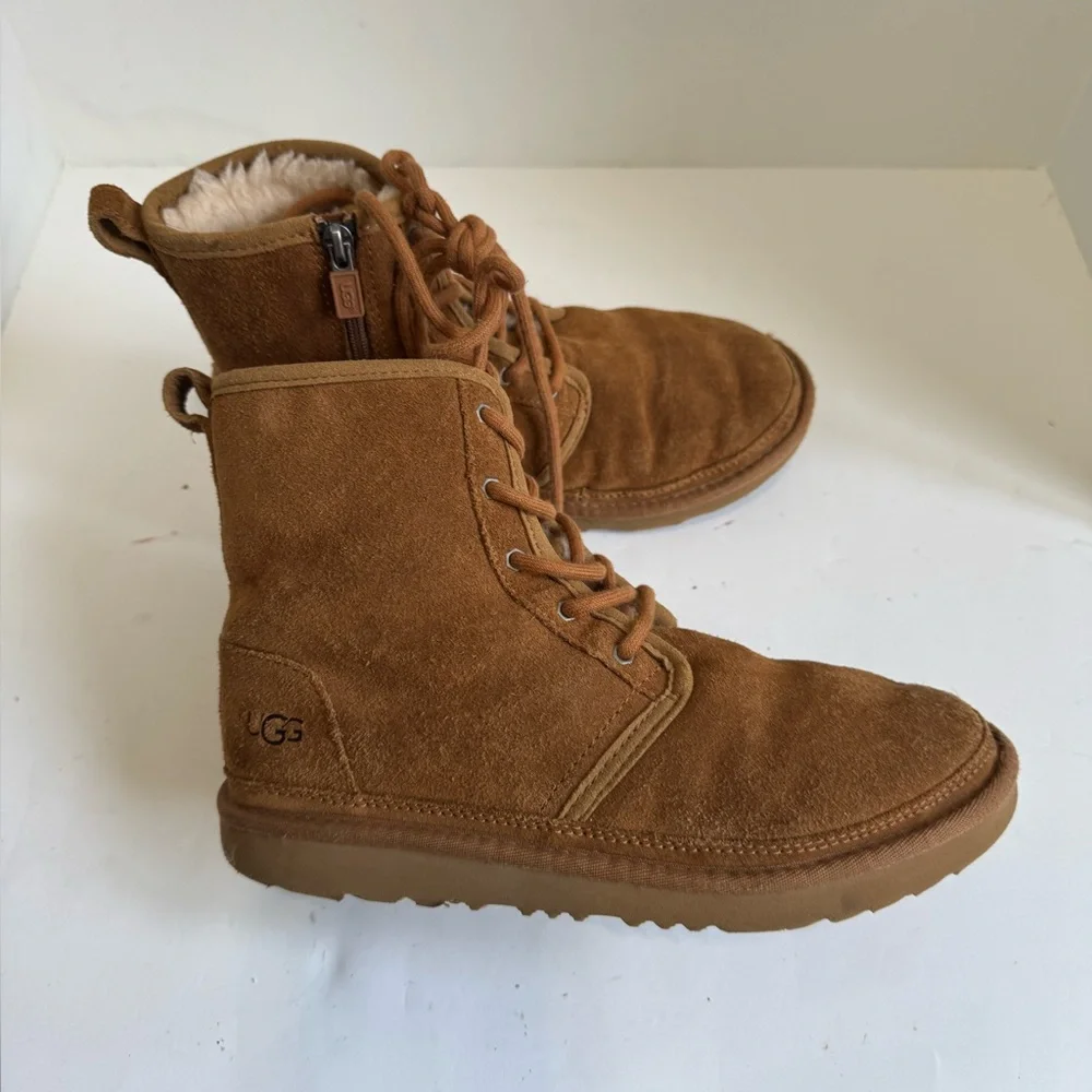 UGG Harkley Water Resistant Winter Chestnut Size 6